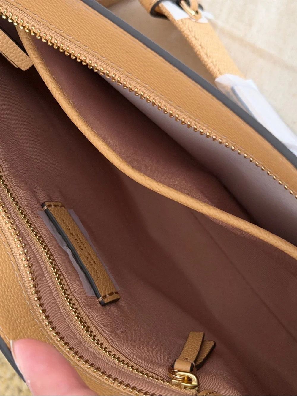 NEW Tory Burch Blake Swingpack Leather Crossbody 176874 Warm Biscuit $300